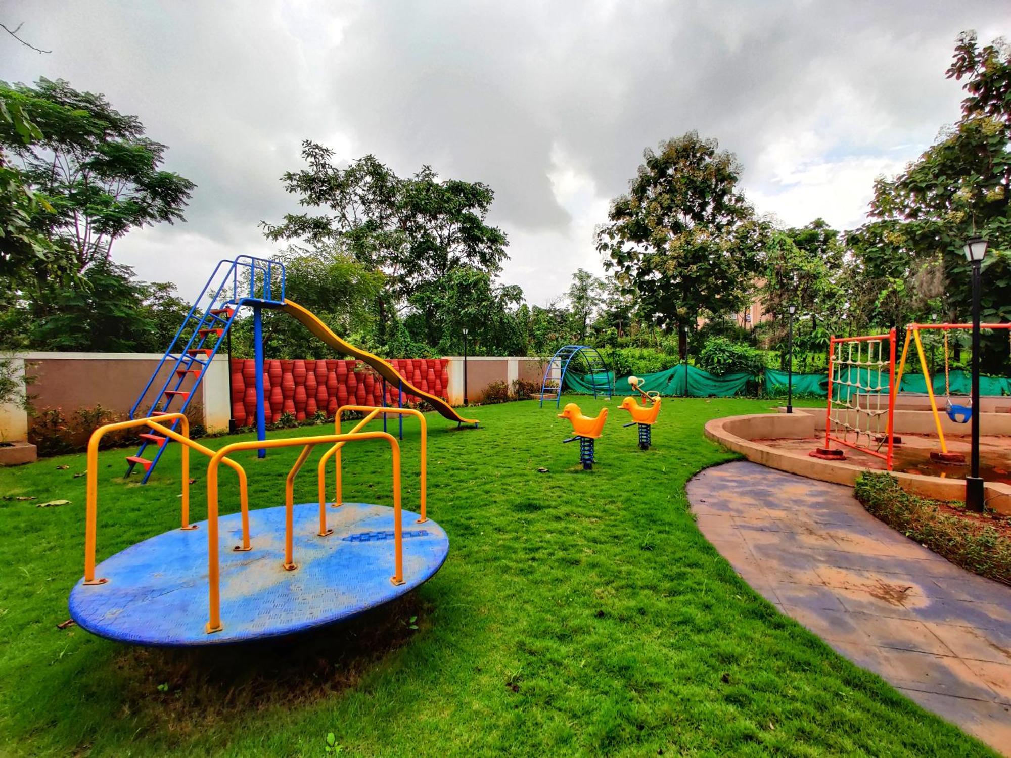 Pushpam Sanskruti Resort Karjat - A Pure Veg Resort Dhamni ภายนอก รูปภาพ