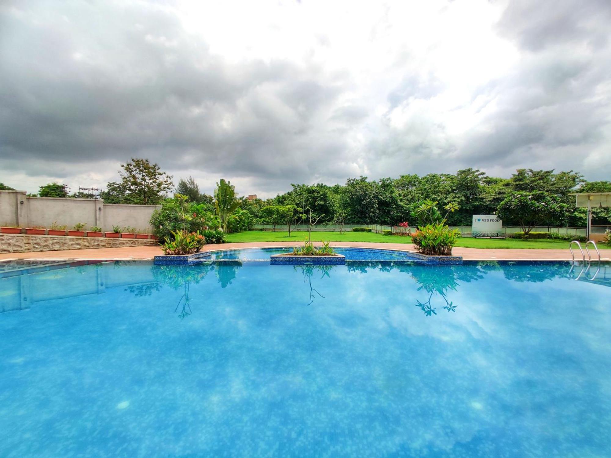 Pushpam Sanskruti Resort Karjat - A Pure Veg Resort Dhamni ภายนอก รูปภาพ